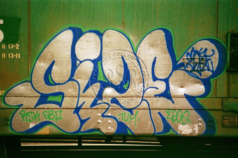 Wallets 2 Hearts Boxcar Graffiti Picture